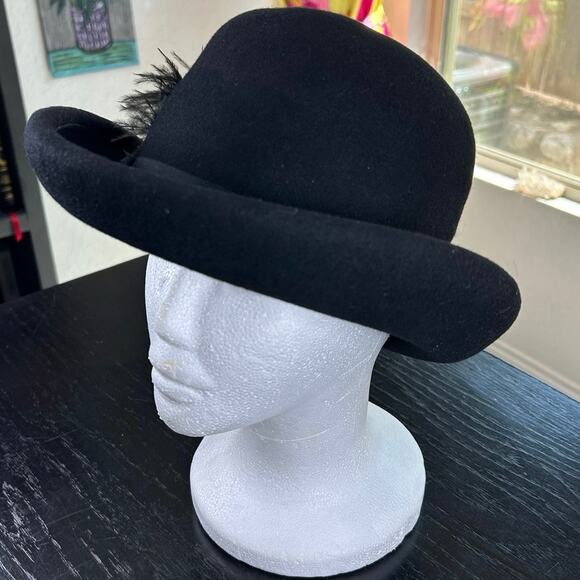 Vintage- Wool-  Feather - Bowler Hat- Doeskin Michelle- made in USA chic - Picture 3 of 9